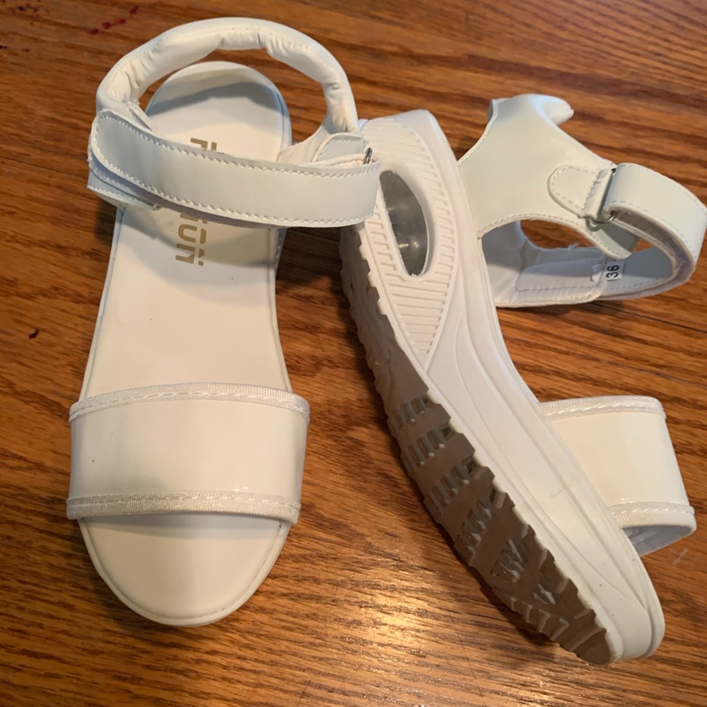 Wedge sandal